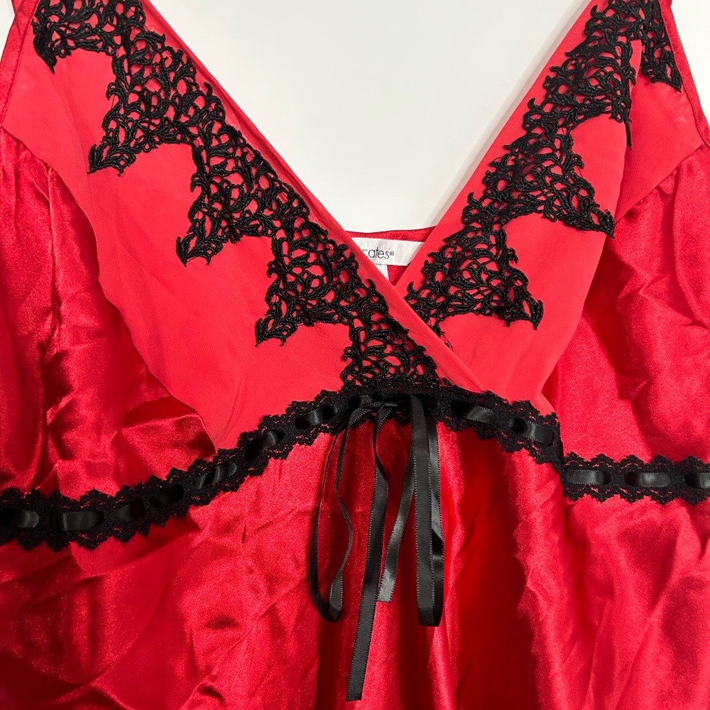 Delicates Red and Black Lace Nightgown Slip Vampire Core - Picture 2 of 7